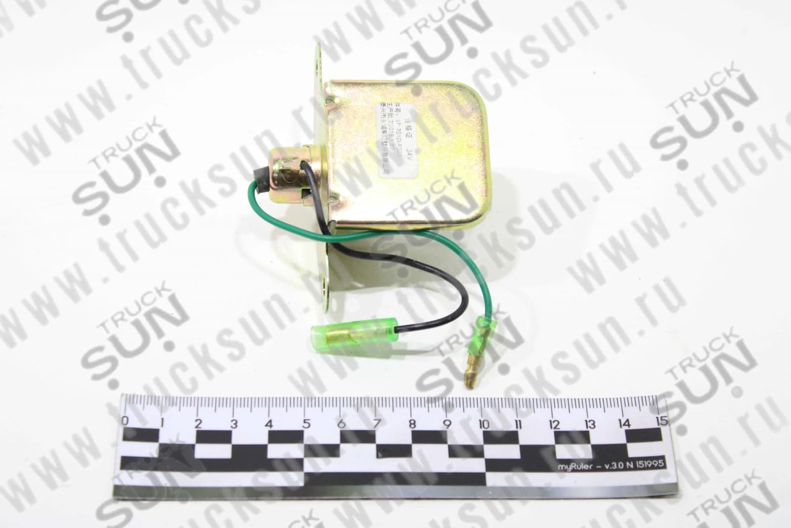 Фонарь освещения номерного знака ISUZU NMR/NPR75/NQR75/90/FVR34/УАЗ, изображение 2 из 3