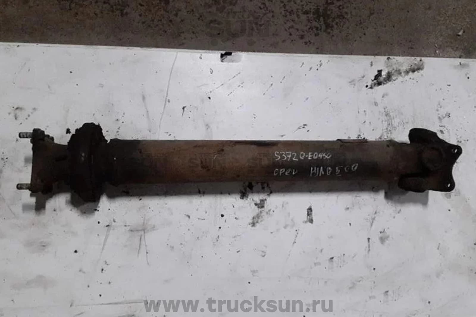 Карданный вал HINO500 Евро4 средняя часть Б/У