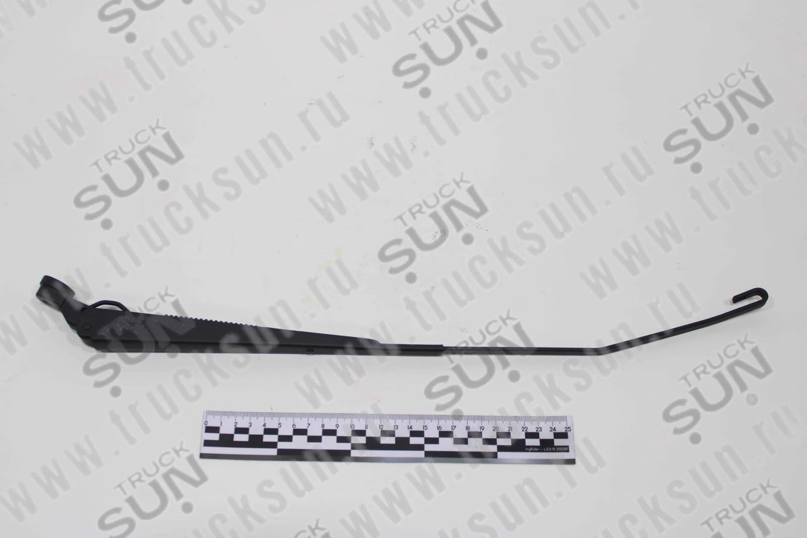 Поводок стеклоочистителя LH NQR71/75 (8972268880)