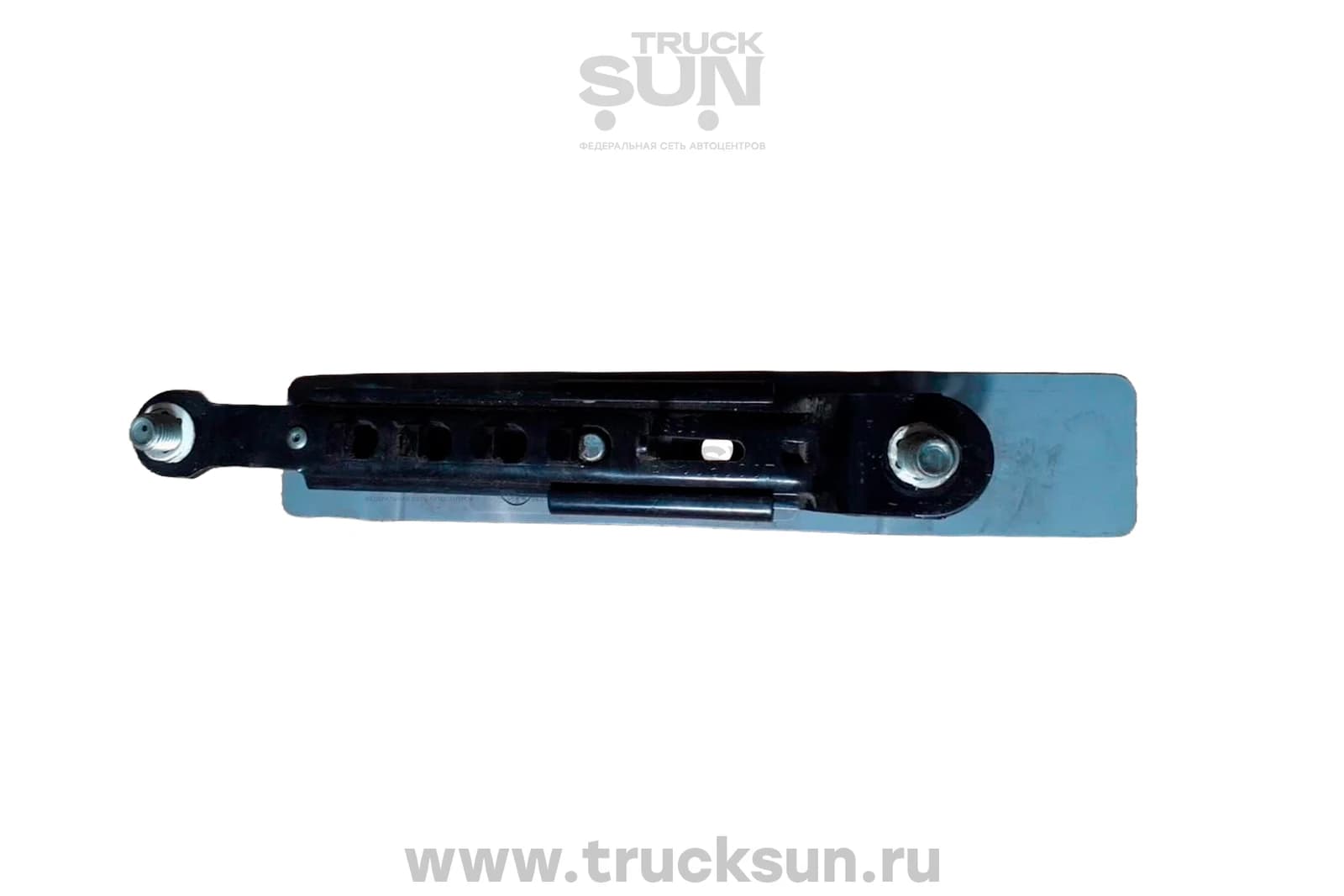 Накладка верхнего крепления ремня безопасности Fuso Canter (MK405900) б/у, изображение 1 из 2