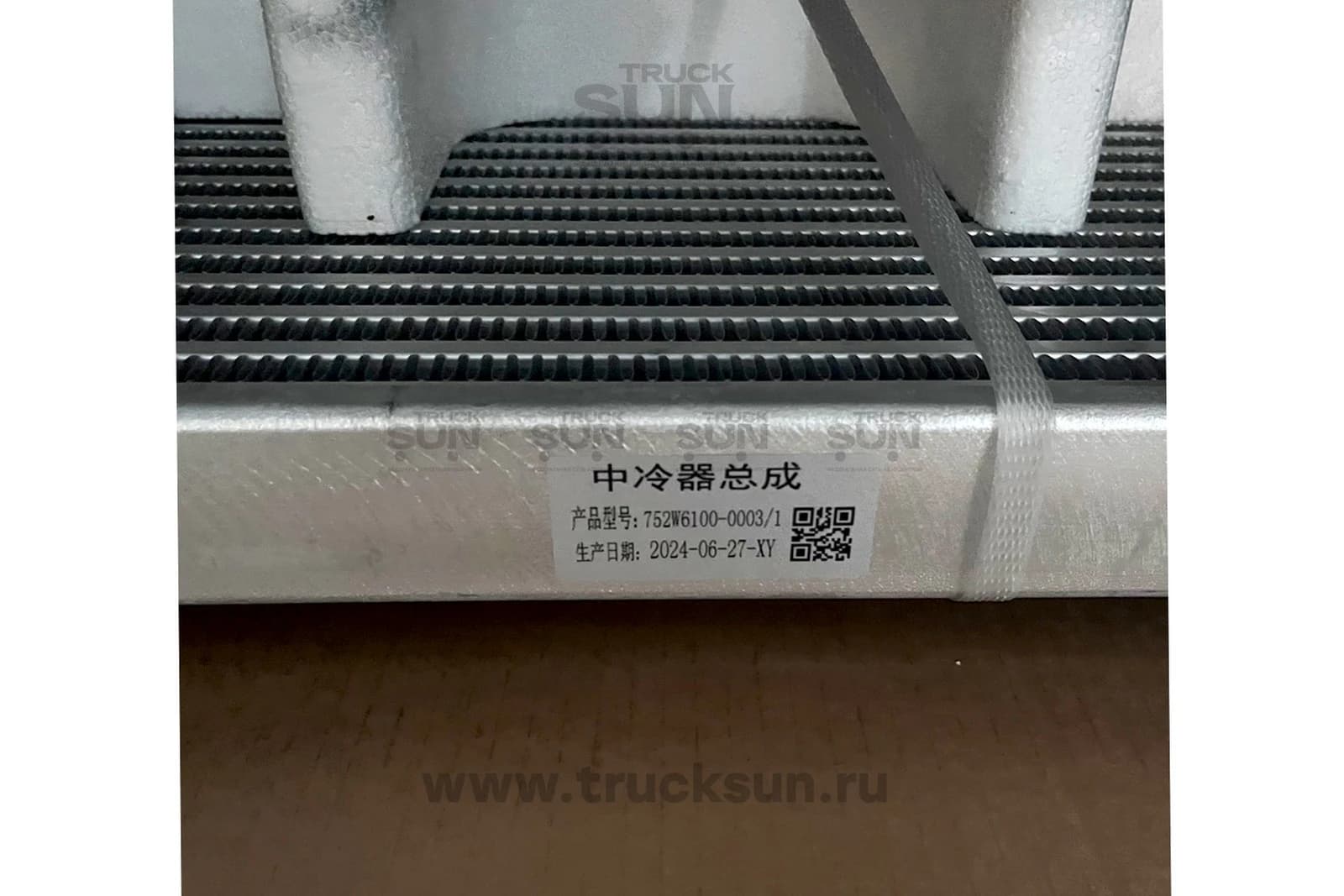 Радиатор интеркуллера HOWO T5G, изображение 2 из 2