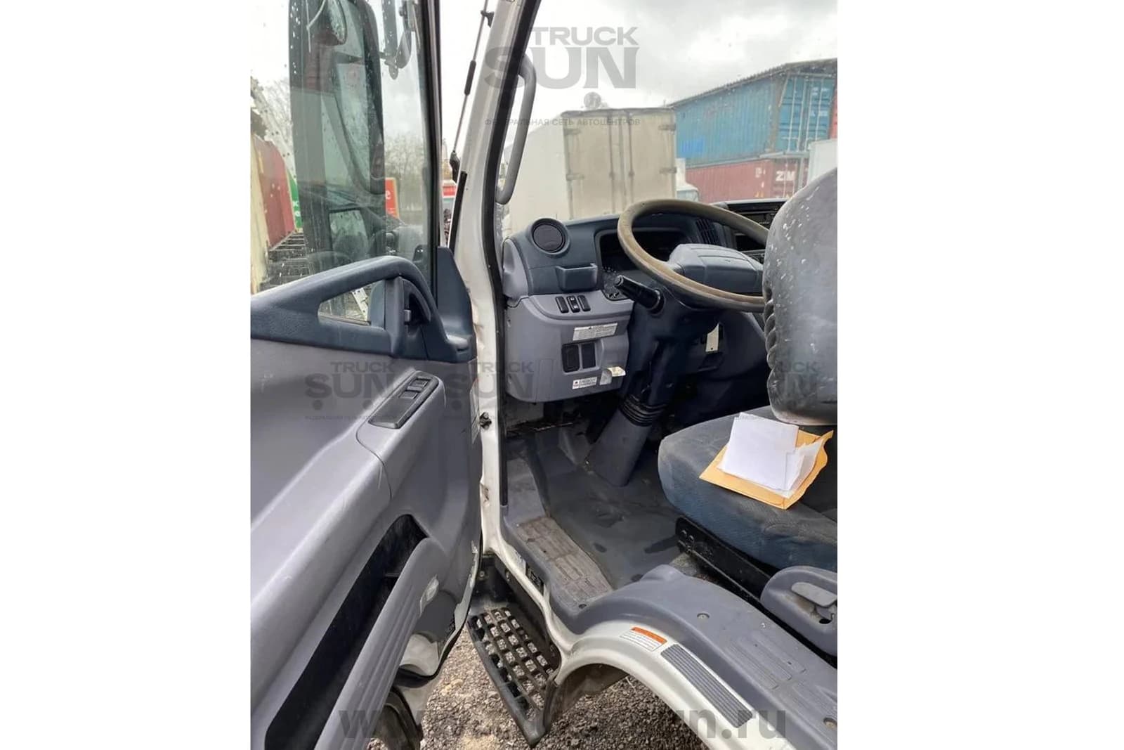 Кабина MMC FUSO CANTER евро5, изображение 2 из 8