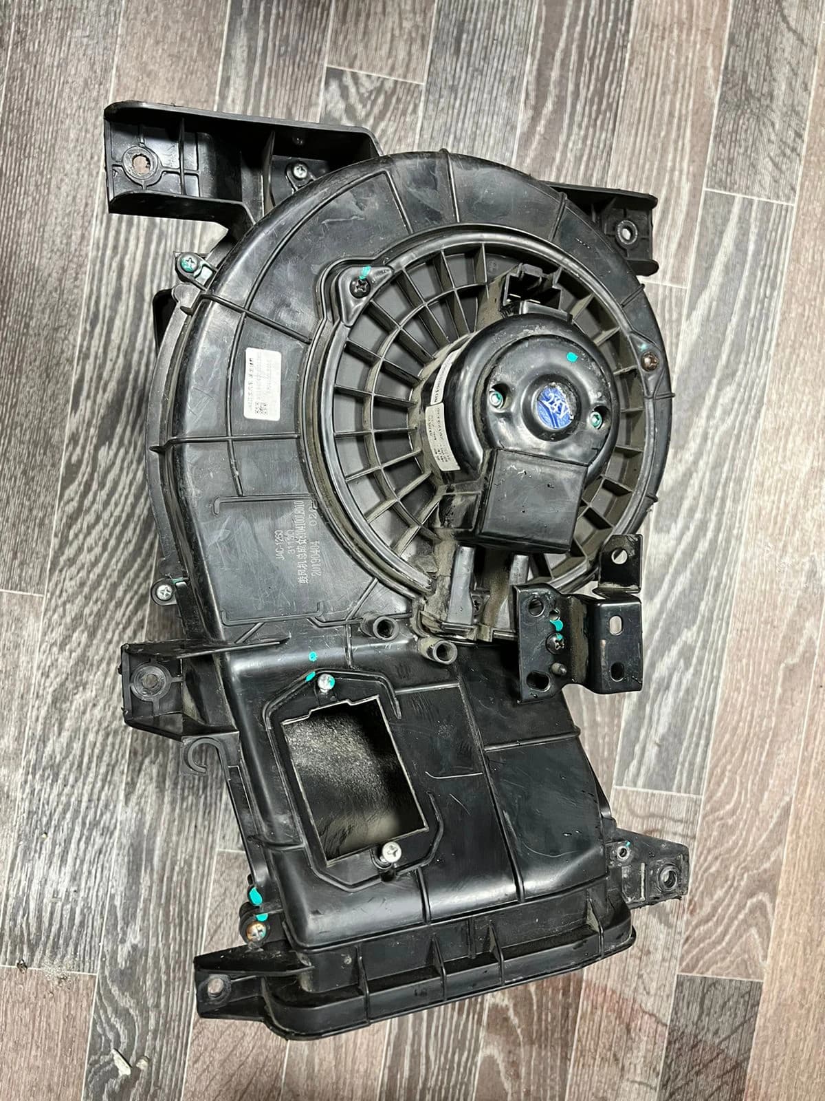 Отопитель в сборе JAC N75/80/90 (8100100LE010) с МОТОРЧИКОМ Б/У, изображение 2 из 4