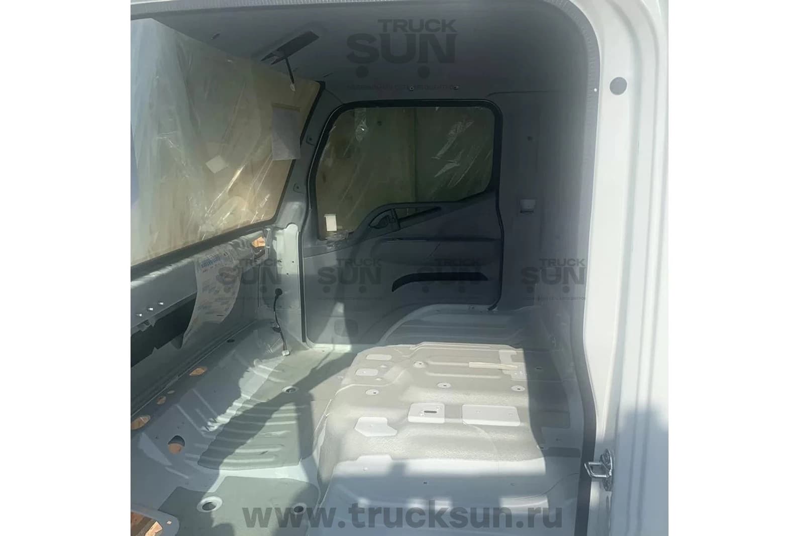 Кабина в сборе FUSO CANTER e3/4, изображение 3 из 3