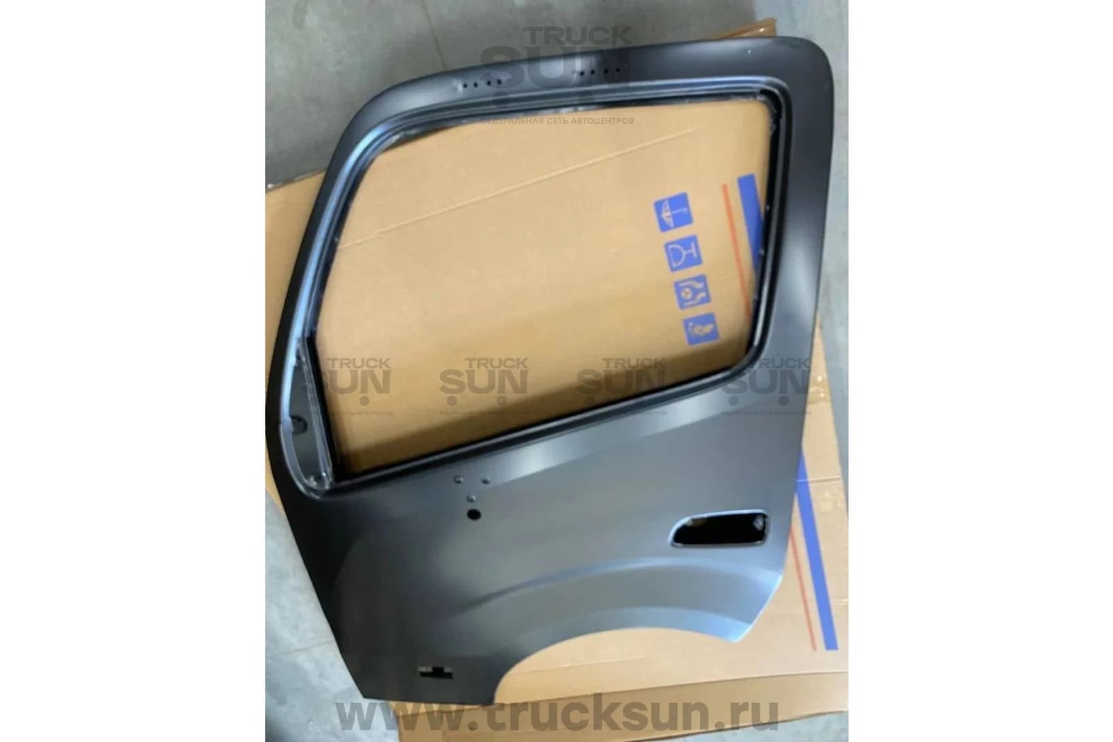 Дверь LH HINO300 евро4