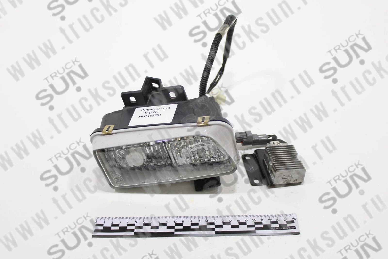 Фара противотуманная RH (с ходовым огнем) NLR85/NMR85/NPR75/NQR90/FSR90 EURO-5, изображение 1 из 3