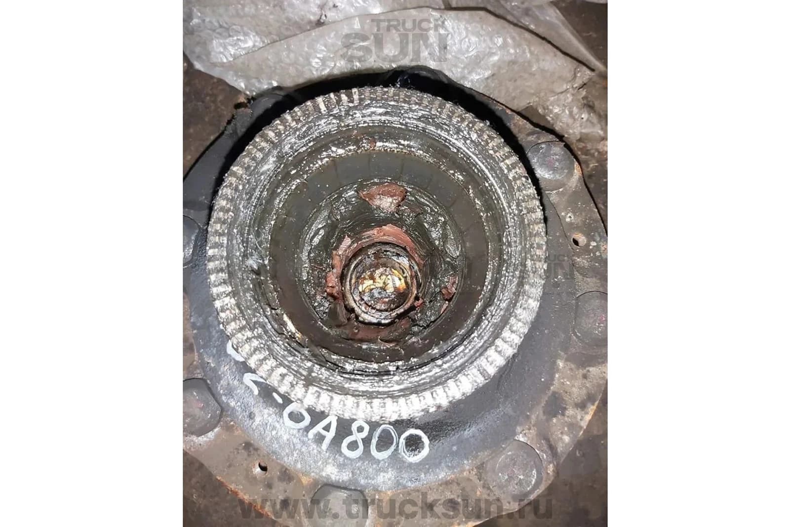 Ступица FR HD120 D6GA (51752-6A800) Б/У, изображение 2 из 5