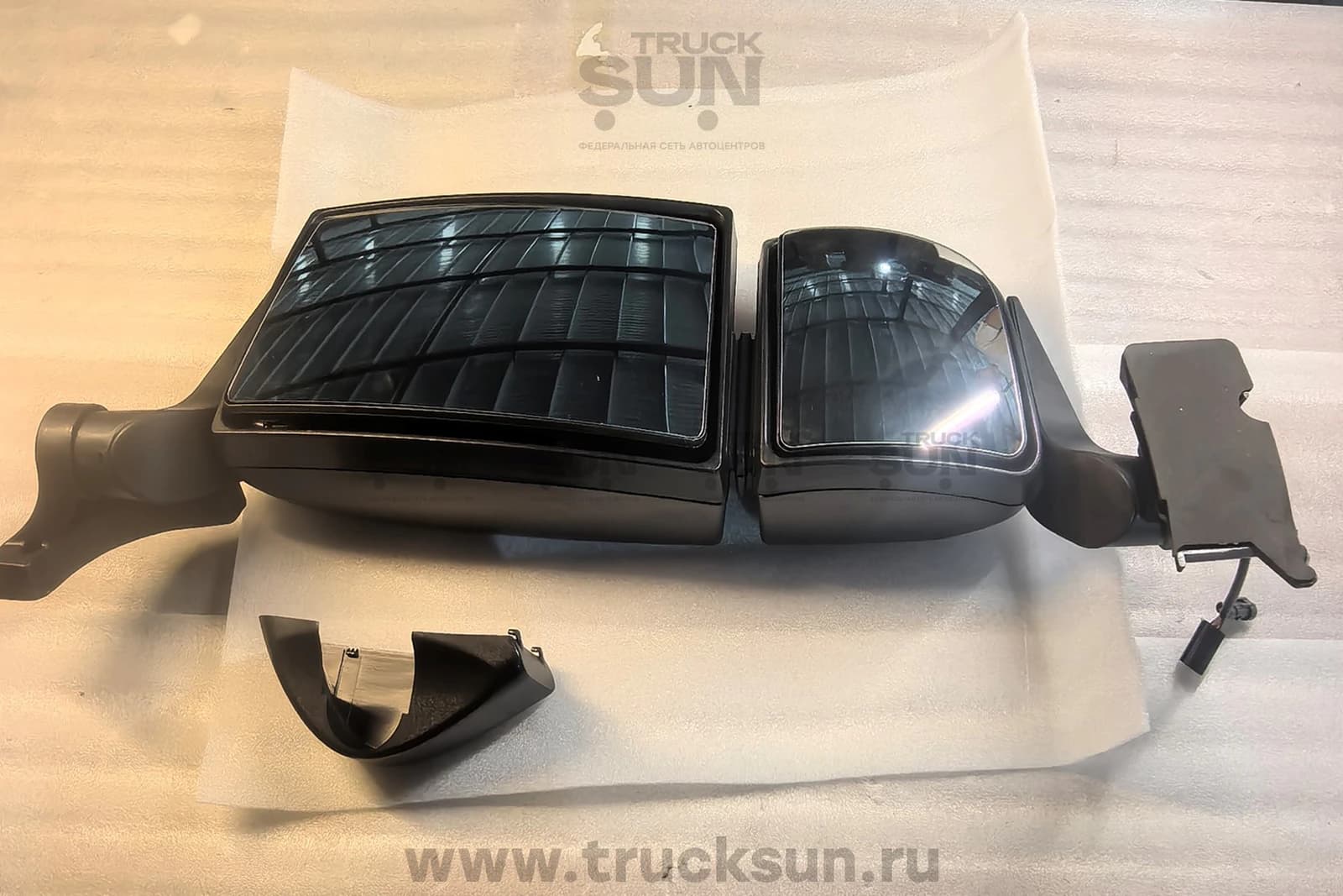 Зеркало заднего вида RH со стойкой HOWO T5G C7H