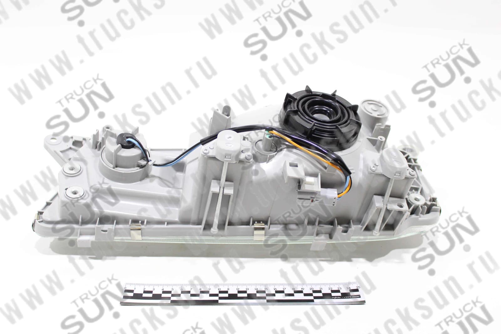 Фара RH ISUZU GIGA (1821103992,8976094170) в бампер с туманкой, изображение 3 из 3