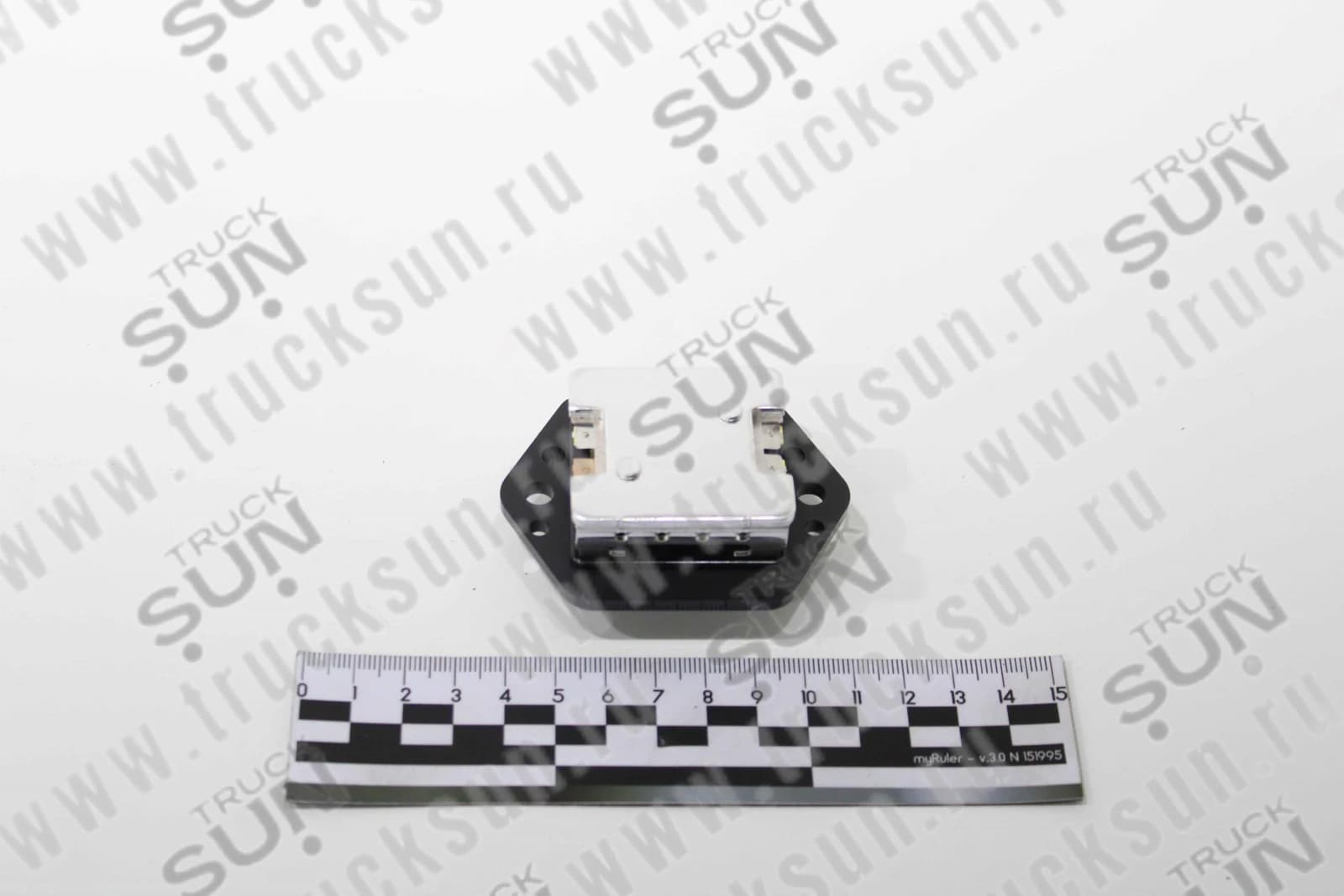 Резистор отопителя NQR71/75 (8973583890,1835190930) 4 контакта