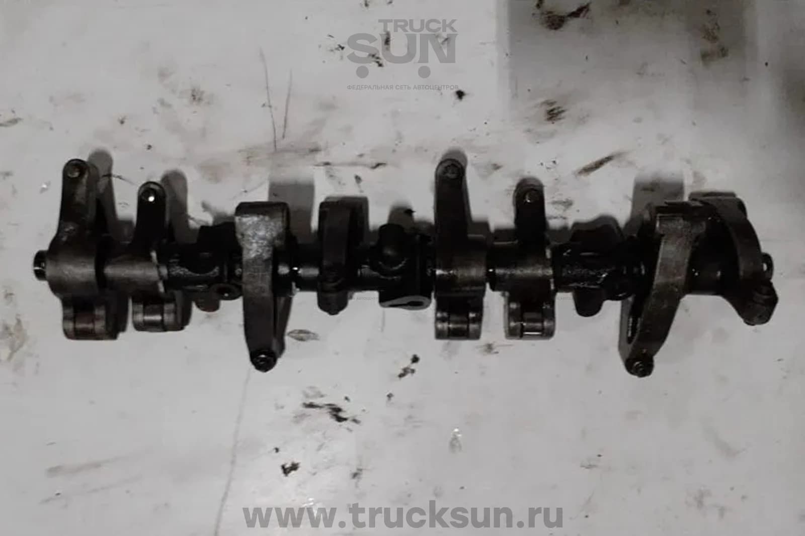 Ось рокеров в сборе 4HK1 NQR75 б/у