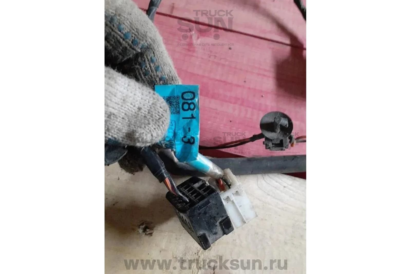 Проводка двери кабины NPR75 (8980710813) Б/У, изображение 5 из 5