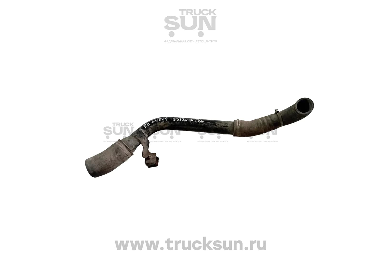 Патрубок от турбины к интеркулеру металический 4HK1` NPR75 ЕВРО4 (8972040132) Б/У