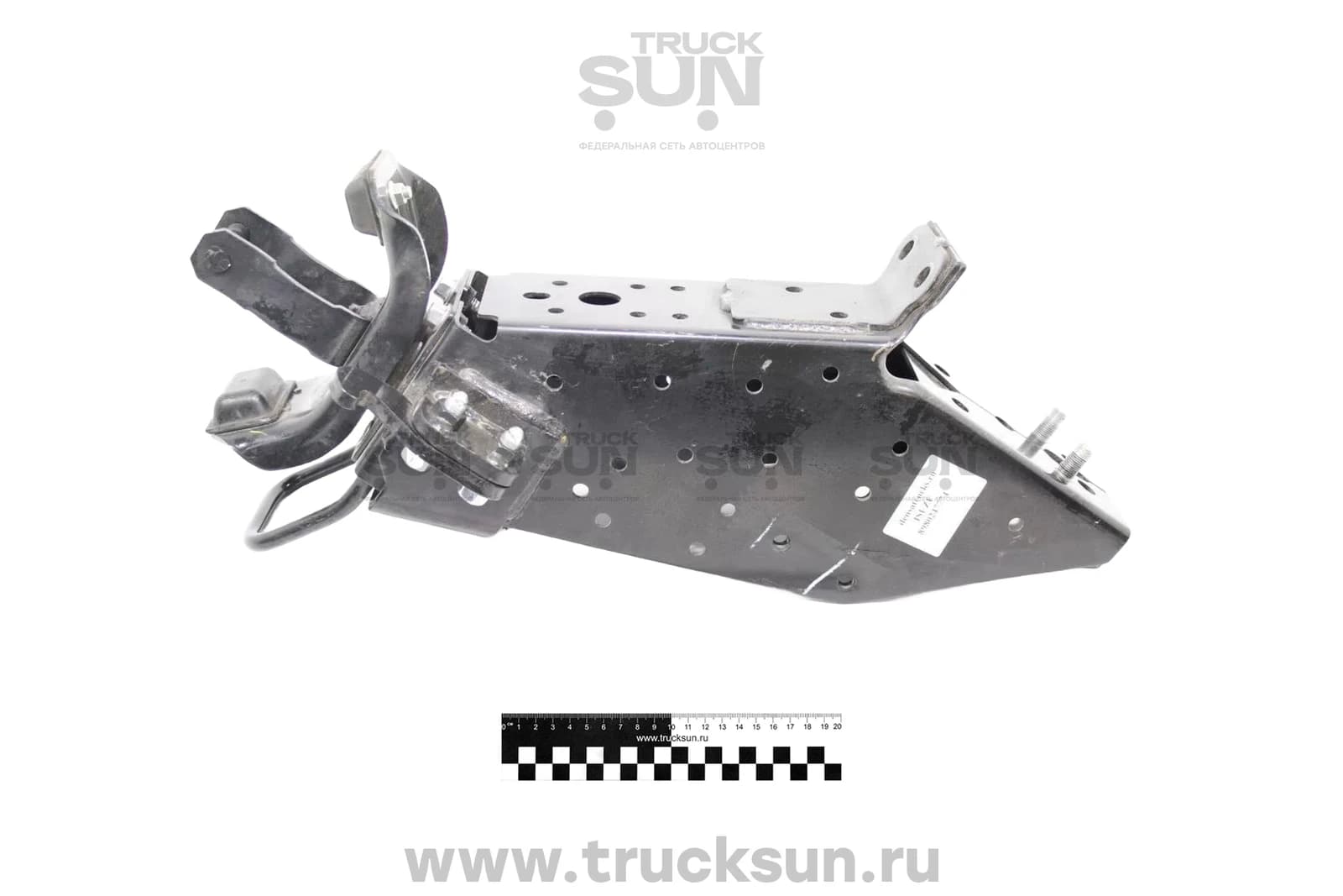 Опора кабины RR LH NQR90 (8980247774) новое, оригинал, без упаковки