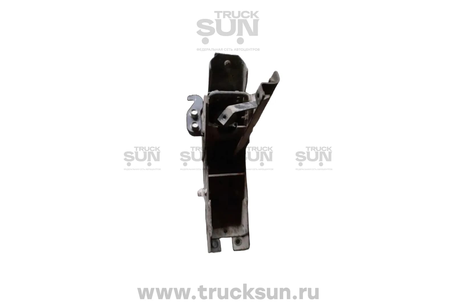 Кронштейн кабины RR RH NLR85 Б/У (8980014434), изображение 3 из 3