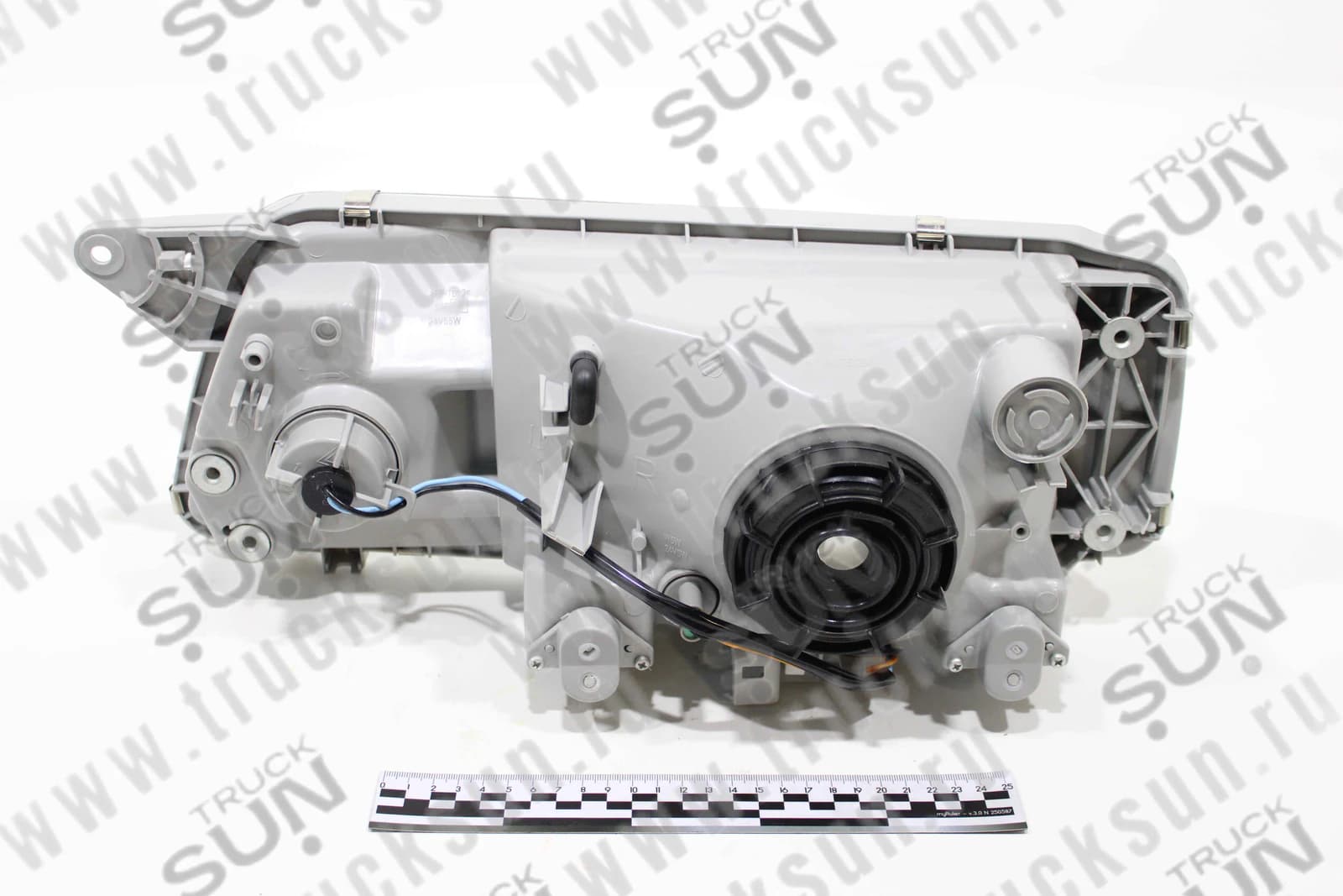 Фара RH ISUZU GIGA (1821103992,8976094170) в бампер с туманкой, изображение 2 из 3