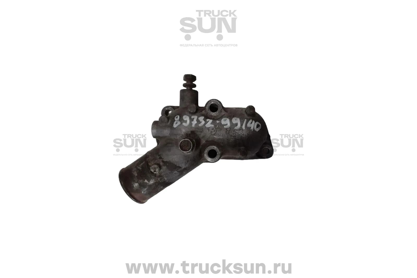 Крышка корпуса термостата 4HK1 NPR75/FSR/NQR90 Б/У, изображение 2 из 3