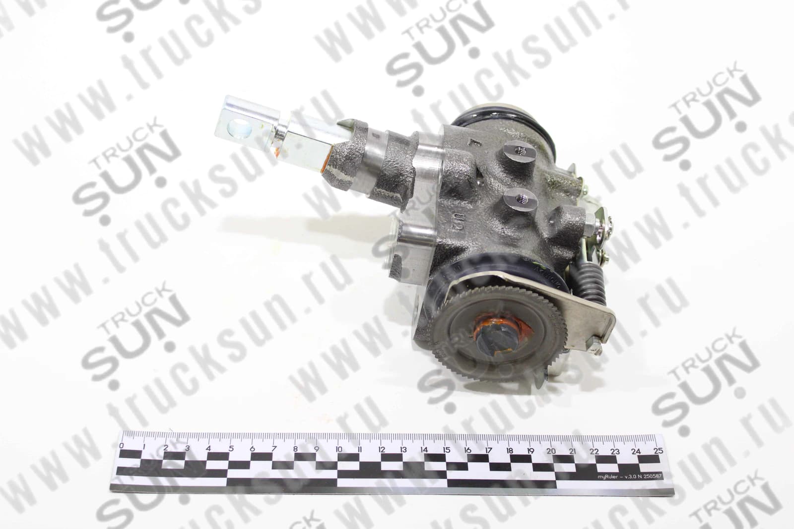 Цилиндр тормозной рабочий RR LH RR FSR90, изображение 5 из 5