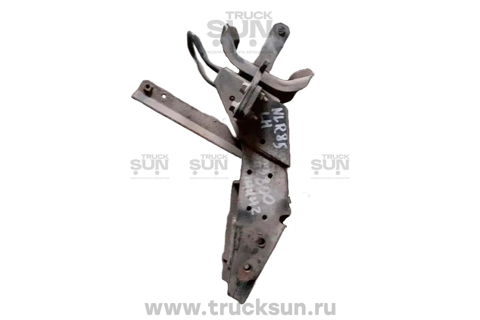 Кронштейн кабины RR LH NLR85 Б/У (8980014442), изображение 3 из 3