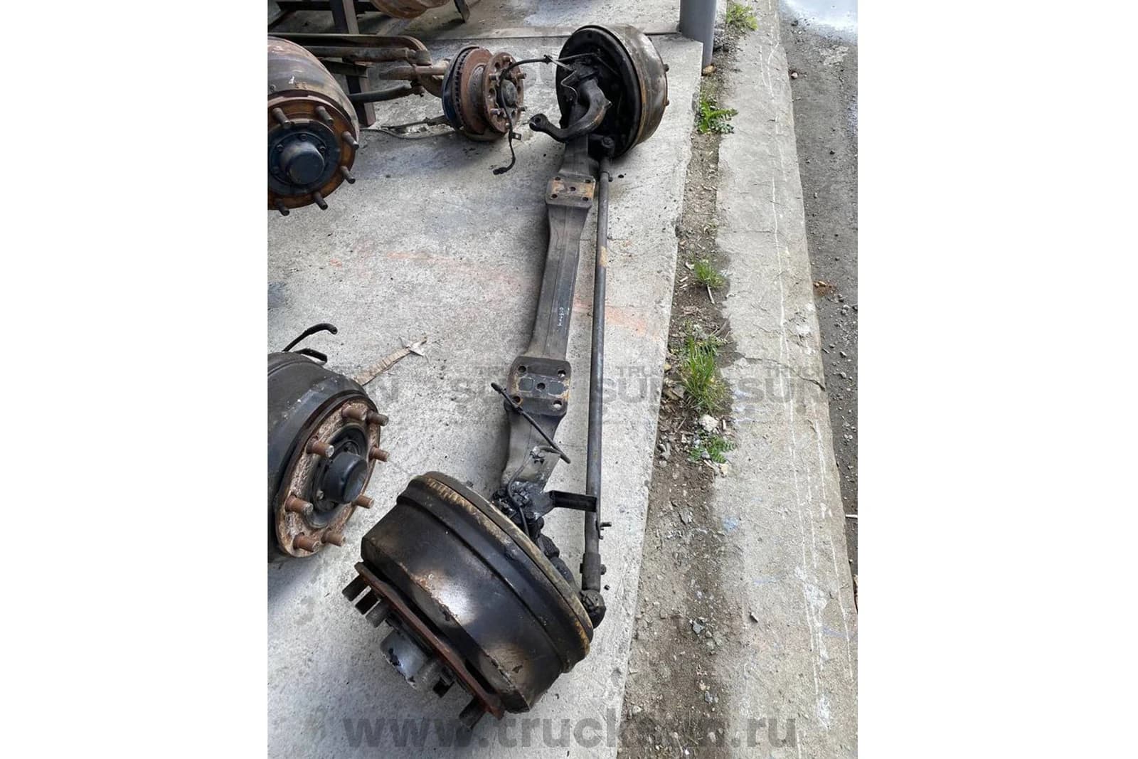 Балка FR HINO500 в сборе б/у