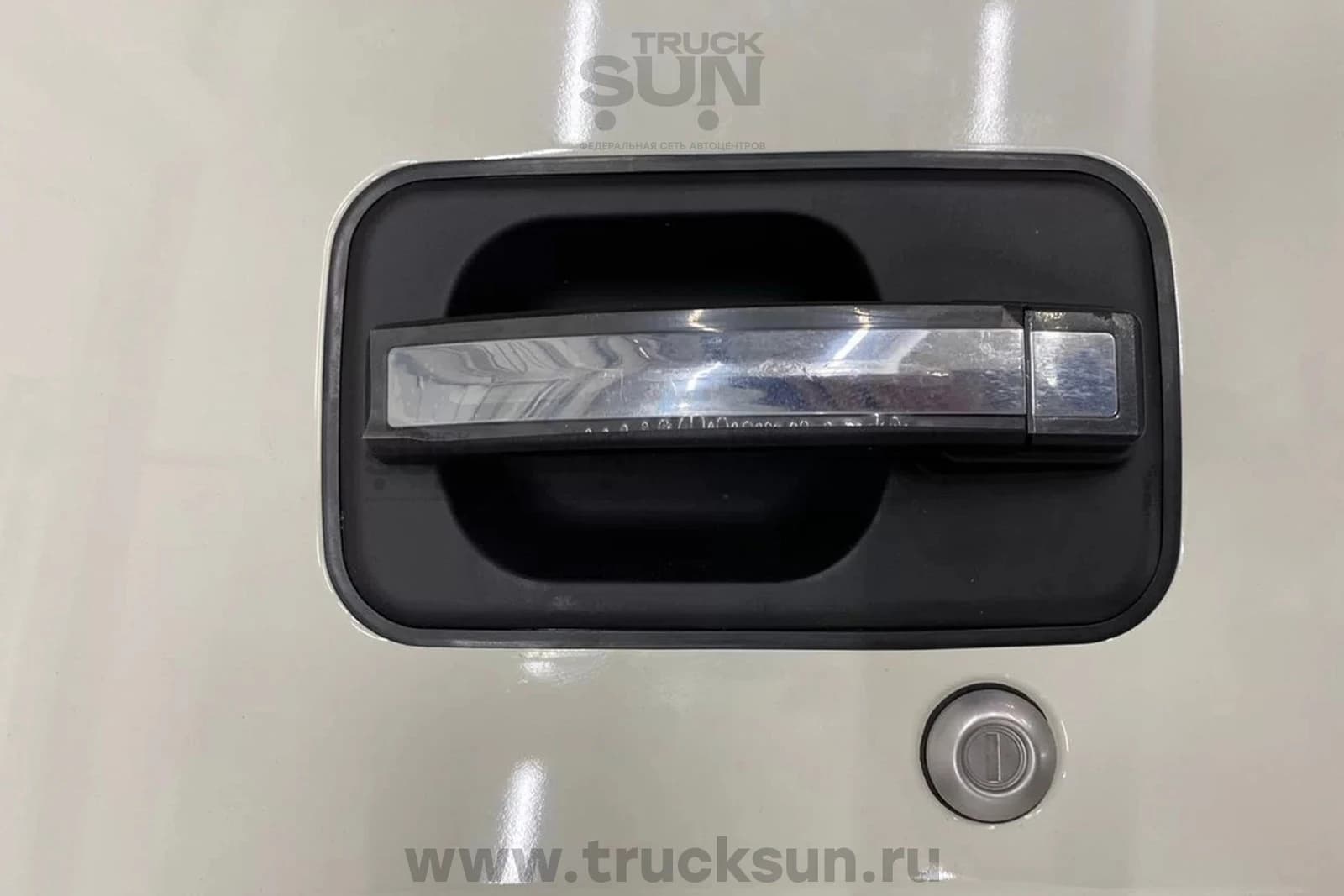 Дверь LH JAC N80/КАМАЗ КОМПАС 9/12 в сборе, изображение 2 из 7
