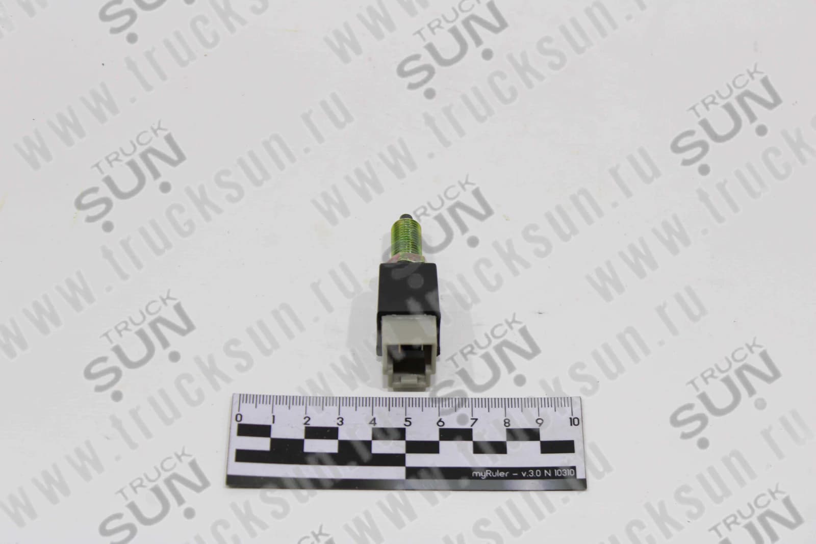 Датчик педали тормоза NLR85/NMR85/NQR90/NPR75, изображение 2 из 3