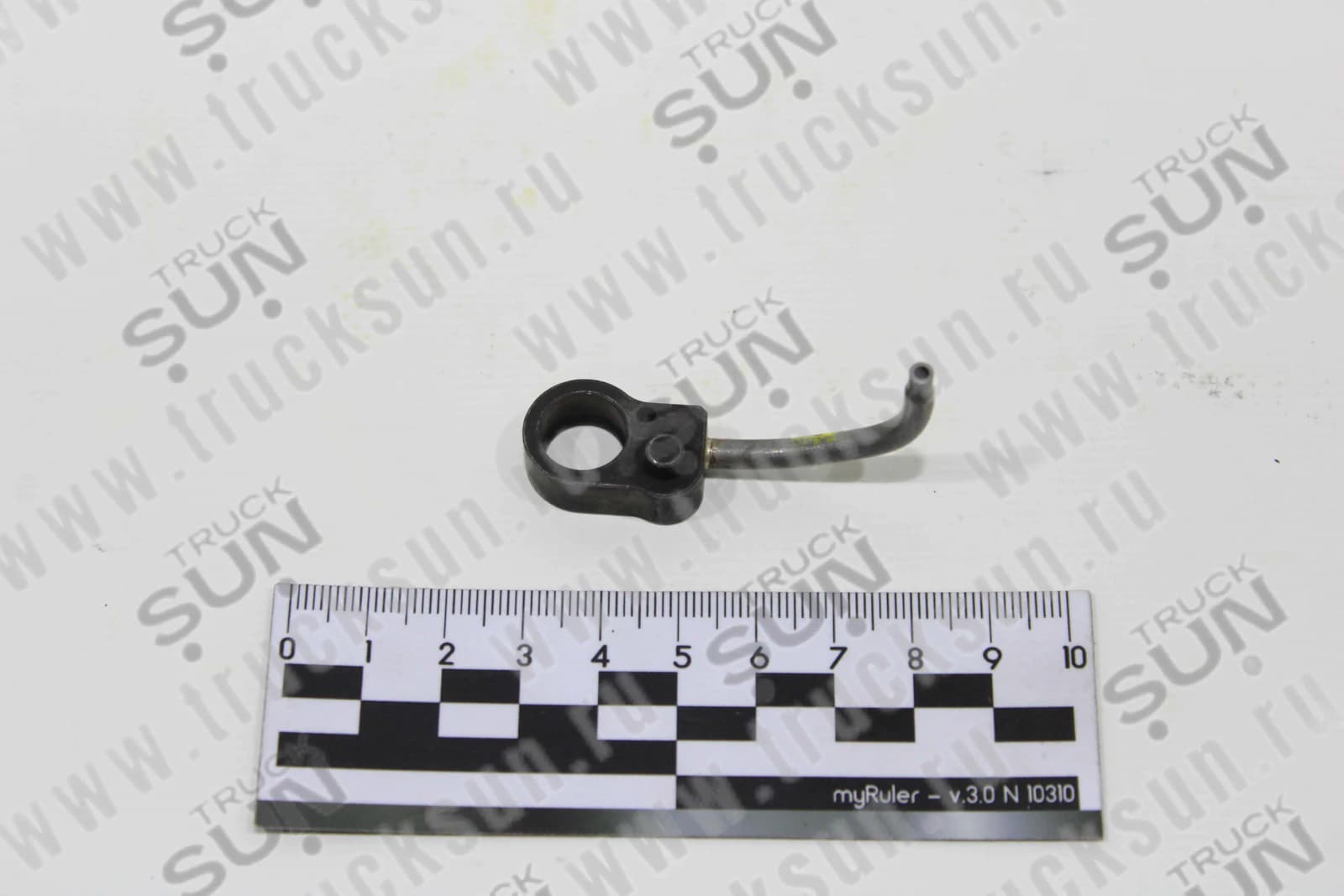 Форсунка блока цилиндров 4HK1/6HK1 NQR75/FVR34, изображение 2 из 3